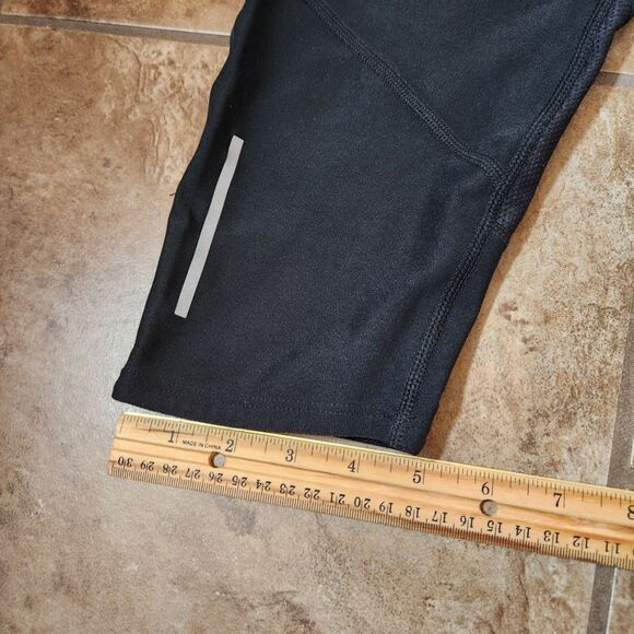 Nike Dri-FIT Capri Leggings – Women’s Medium – Black Athletic Pants - Picture 6 of 7